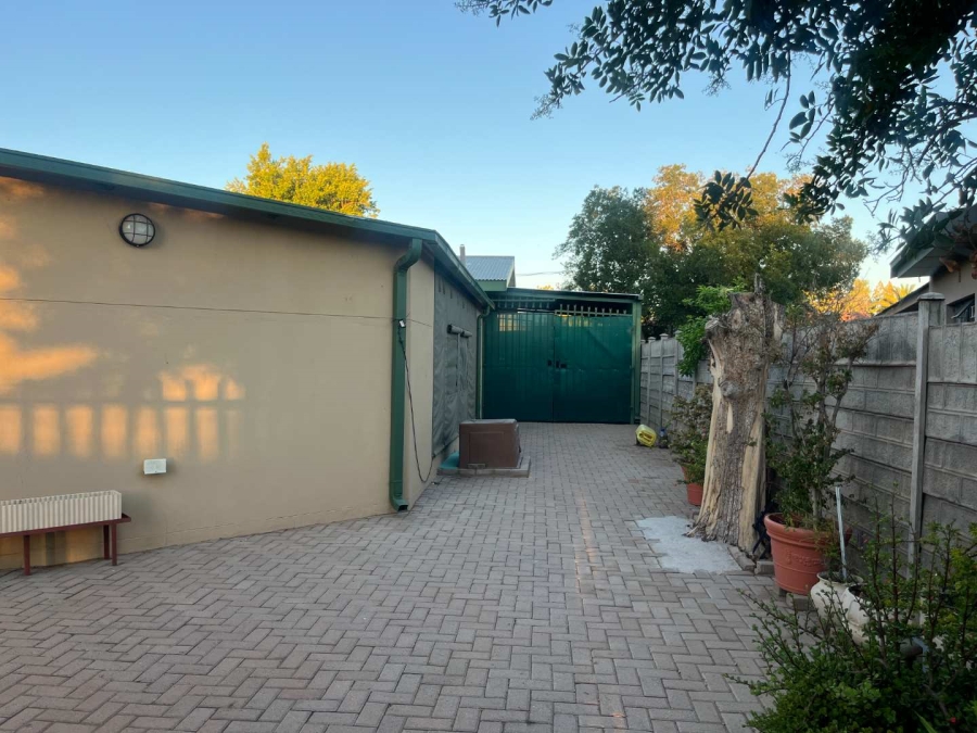 3 Bedroom Property for Sale in Flora Park Northern Cape